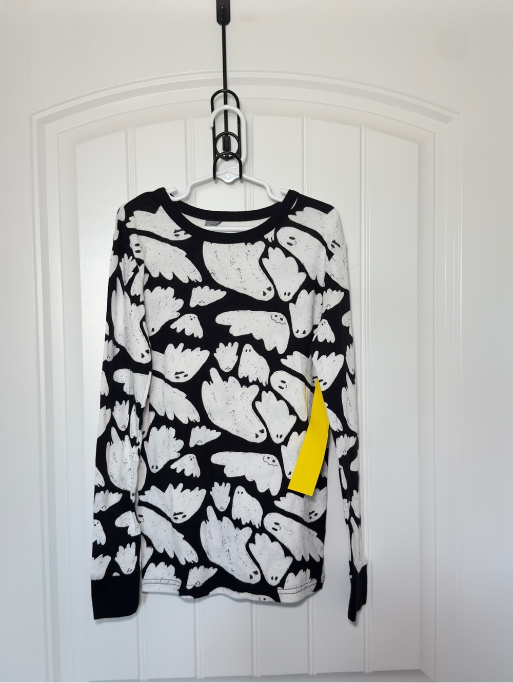 Cat & Jack Kids Unisex  Black & White Ghost Pattern Long Sleeve Shirt  Size 12